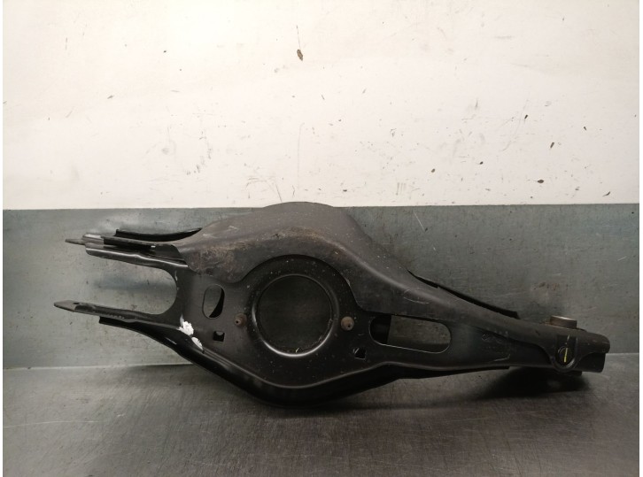 Recambio de brazo suspension inferior trasero derecho para hyundai tucson hybrid referencia OEM IAM 55211N9050  