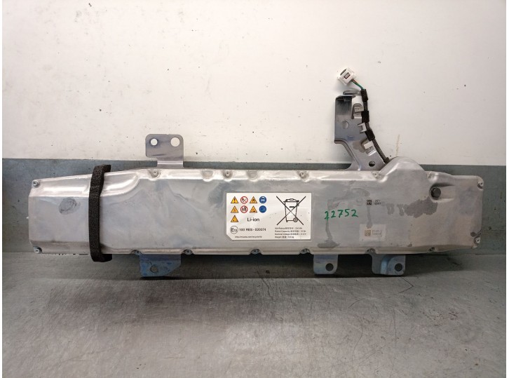 Recambio de bateria para mazda 3 hatchback (bp) 2.0 skyactiv-g m hybrid referencia OEM IAM BDMC67ZB3G AP00901CKA01A