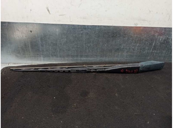 Recambio de brazo limpia delantero derecho para mercedes-benz clase c (w201) berlina 2.5 diesel referencia OEM IAM 