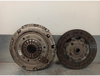 Recambio de kit embrague para renault scenic iv grand limited referencia OEM IAM 302050618R  