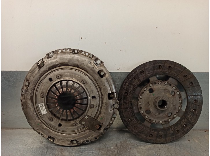 Recambio de kit embrague para renault scenic iv grand limited referencia OEM IAM 302050618R  