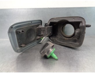 Recambio de tapa exterior combustible para bmw serie 3 coupe (e92) 2.0 16v cat referencia OEM IAM 51177117982 