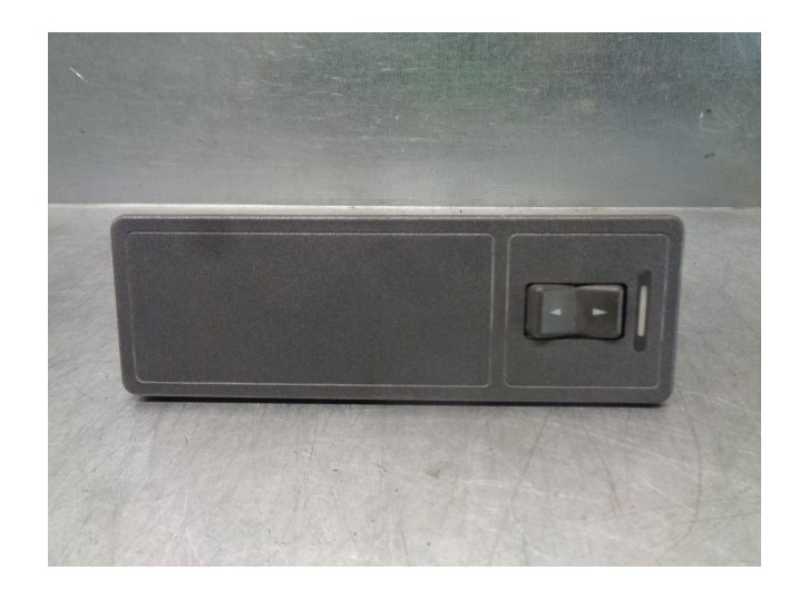 Recambio de mando elevalunas delantero derecho para mg serie 800 (rs) 827 si referencia OEM IAM YUD10027  