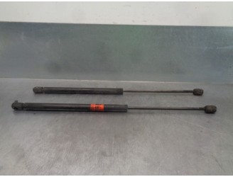 Recambio de amortiguadores capo para mg serie 800 (rs) 827 si referencia OEM IAM BKK41003  