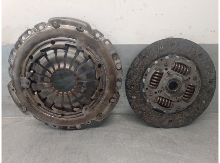 Recambio de kit embrague para renault kangoo (f/kc0) 1.5 dci diesel referencia OEM IAM 8200527569  