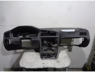 Replacement dashboard for Volvo XC70 2.5 20V Turbo CAT OEM IAM reference 39985196 BLACK 