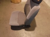 Recambio de asiento delantero derecho para ford escort berl./turn./cab./express básico berlina referencia OEM IAM TELA GRIS 5 P