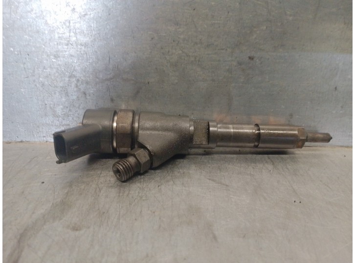 Recambio de inyector para citroën jumpy 2.0 hdi referencia OEM IAM 9637536080 0445010044 BOSCH