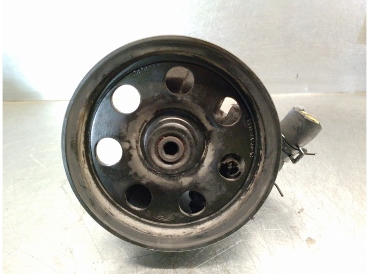 Recambio de bomba servodireccion para ford focus berlina (cak) 1.8 16v cat referencia OEM IAM 1371089 XS4E3A733AC 
