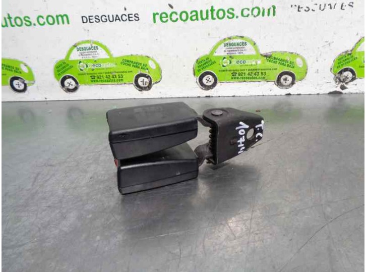 Recambio de enganche cinturon para audi a5 cabriolet (8f7) 3.0 tdi referencia OEM IAM 8J8857739J 