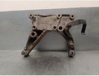 Replacement engine mount for Ford Focus Saloon (CAK) 1.8 16V CAT OEM IAM reference 97BB3K738AE 97BB3K738AE 