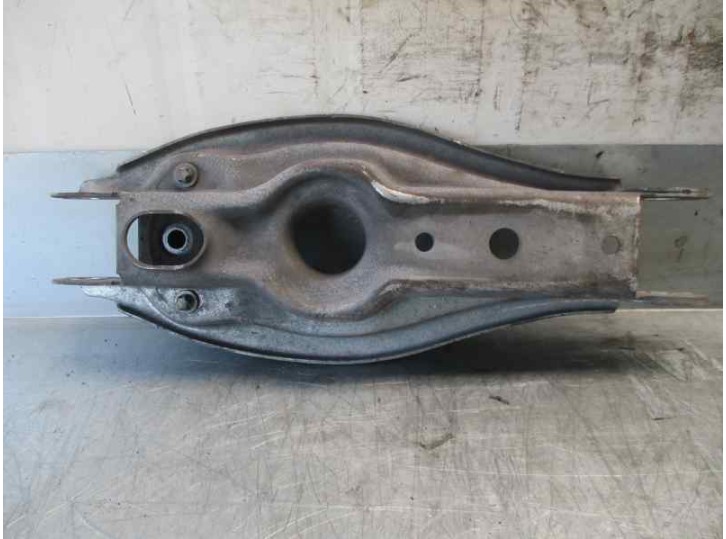 Recambio de brazo suspension inferior trasero derecho para bmw serie 3 cabrio (e93) 3.0 referencia OEM IAM 3332676347703 