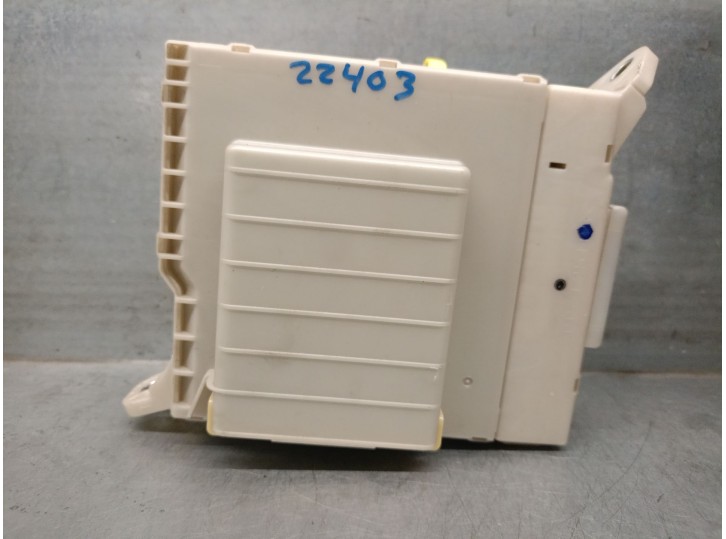 Recambio de caja reles / fusibles para lexus gs (_s19_) 450h (grs191_, gws191_) referencia OEM IAM 8273030B62  801210041