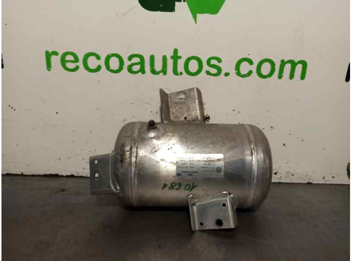 Replacement central suspension accumulator for Volkswagen Phaeton (3D2/3D8) 3.2 V6 24V OEM IAM reference 3D0616201 
