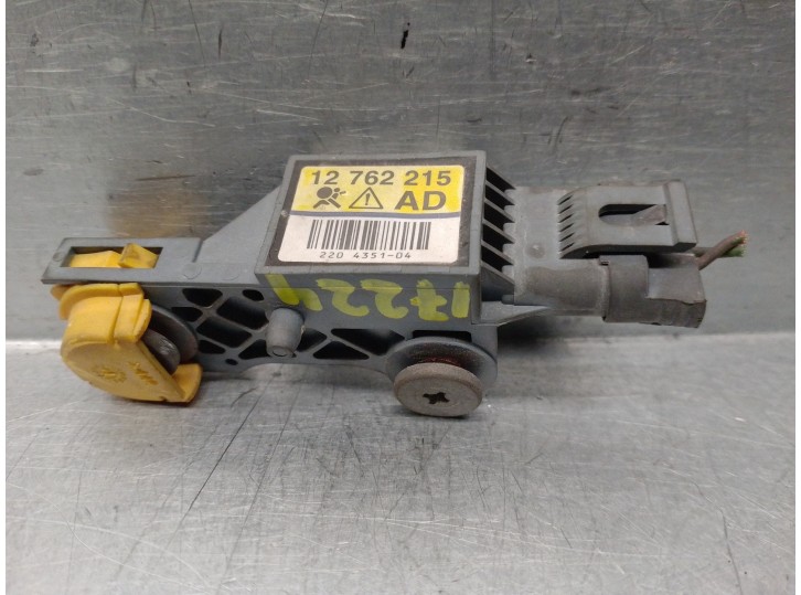 Recambio de salpicadero para saab 9-3 sport hatch 2.0 cat referencia OEM IAM 12762215  