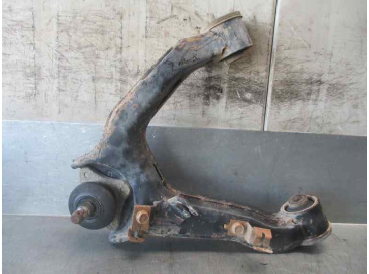 Recambio de brazo suspension superior delantero derecho para mitsubishi montero (v60/v70) 3.2 di-d cat referencia OEM IAM MR4967