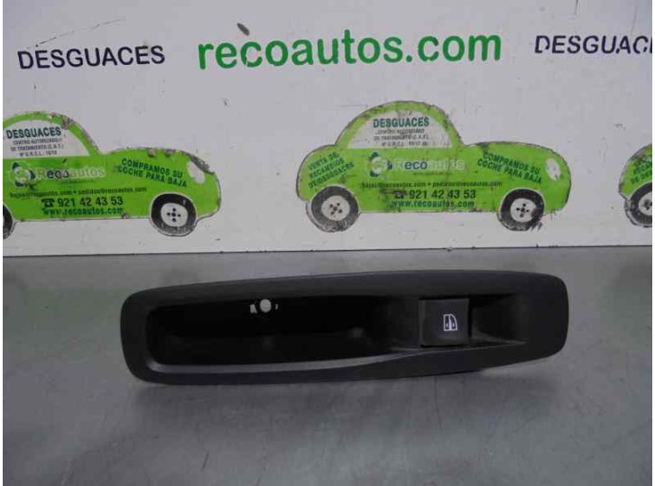 Recambio de mando elevalunas trasero izquierdo para renault megane iv berlina 5p 1.5 dci diesel fap energy referencia OEM IAM 82