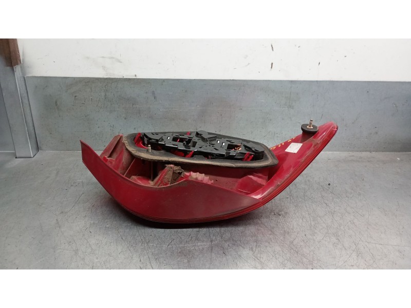 Recambio de piloto trasero derecho para peugeot 307 (3a/c) 1.6 16v referencia OEM IAM 6351P3 6351P3 