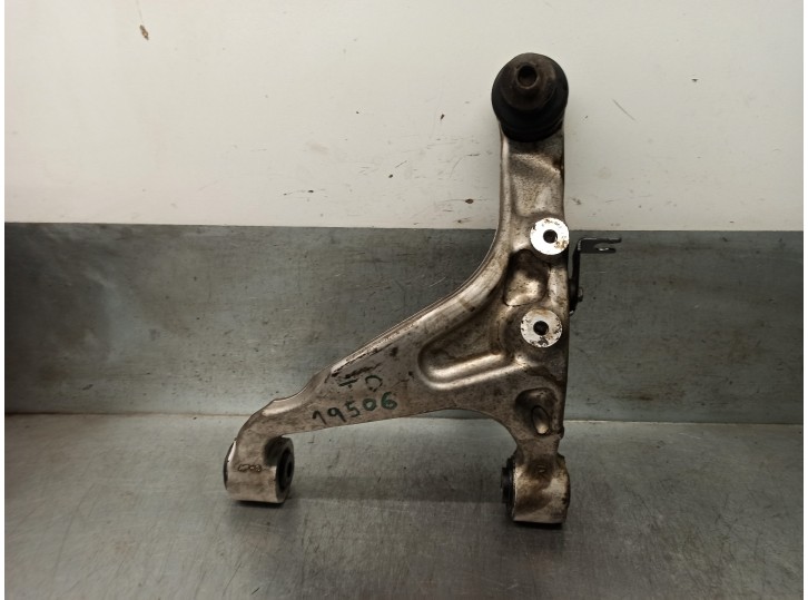 Recambio de brazo suspension superior trasero derecho para nissan altima referencia OEM IAM 55501ZD90A  