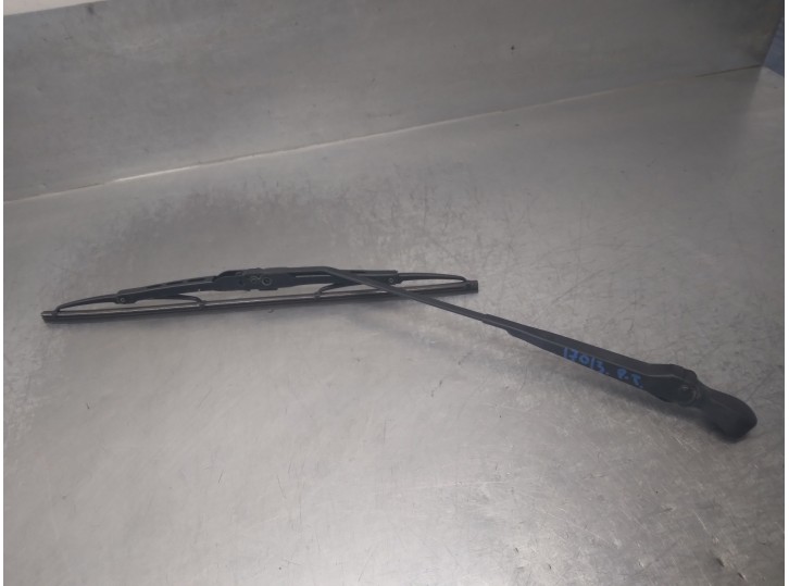 Recambio de brazo limpia trasero para opel monterey 3.1 turbodiesel referencia OEM IAM W4909  