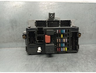 Recambio de caja reles / fusibles para iveco daily iv furgoneta 35c12 v, 35c12 v/p, 35s12 v, 35s12 v/p referencia OEM IAM 580125