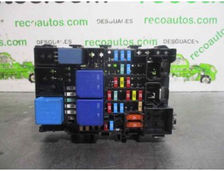 Recambio de caja reles / fusibles para renault megane iv berlina 5p 1.5 dci diesel fap energy referencia OEM IAM 243800453R 0263