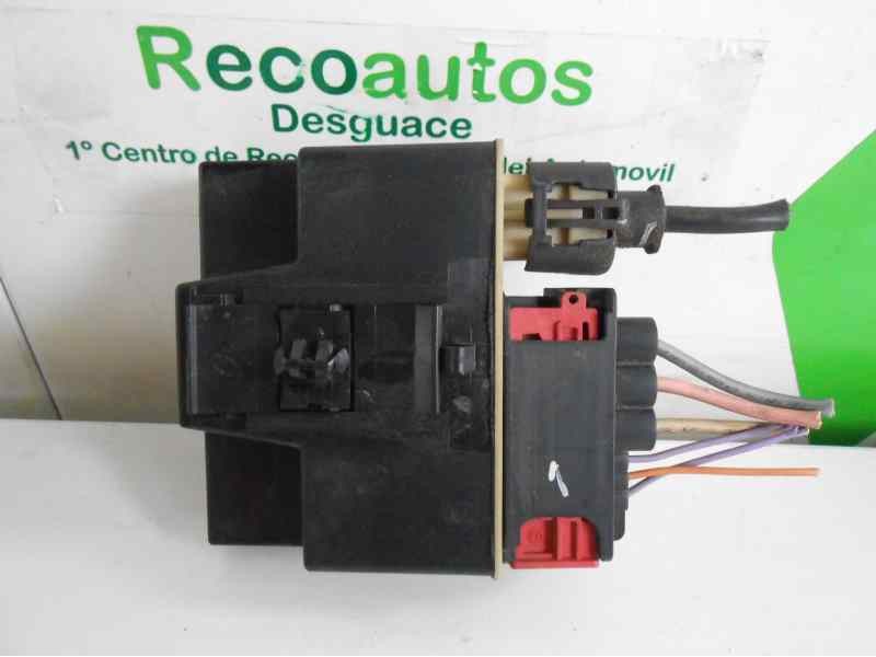 Recambio de caja precalentamiento para peugeot 308 1.6 16v hdi referencia OEM IAM 9662570880 018010853 TYCO