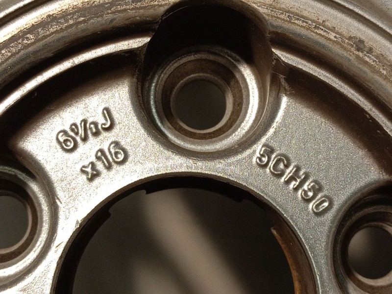 Recambio de llanta para renault laguna ii (bg0/1_) 2.2 dci (bg0f) referencia OEM IAM 8200023733 R1661/2JX165CH50 