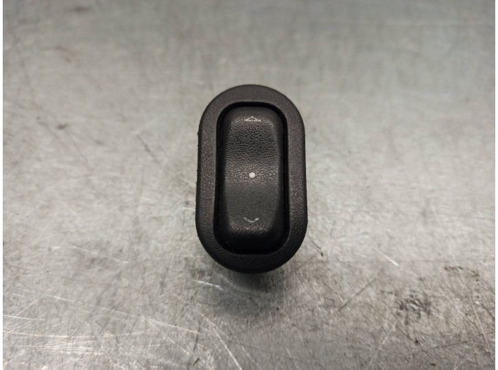 Replacement front right window switch for Opel Zafira A 2.0 16V DI cat (X 20 DTL / LD3) OEM IAM reference 90561388 13