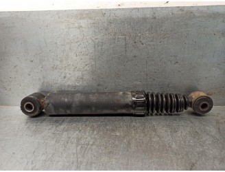 Recambio de amortiguador trasero derecho para peugeot 205 berlina 1.2 referencia OEM IAM 5206K4  