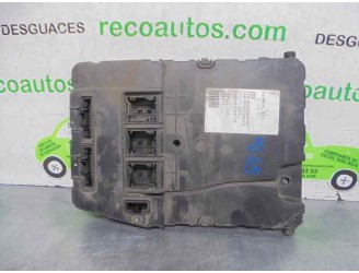 Recambio de caja reles / fusibles para renault megane ii berlina 5p 1.9 dci diesel referencia OEM IAM 8200306434 S118400220C SIE