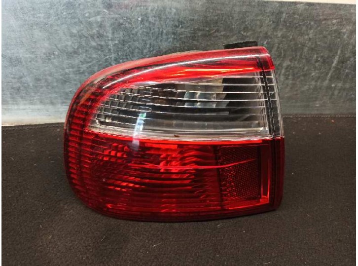 Replacement rear left light for Seat Toledo (1M2) 1.9 TDI OEM IAM reference 1M5945111 WING 4 DOORS