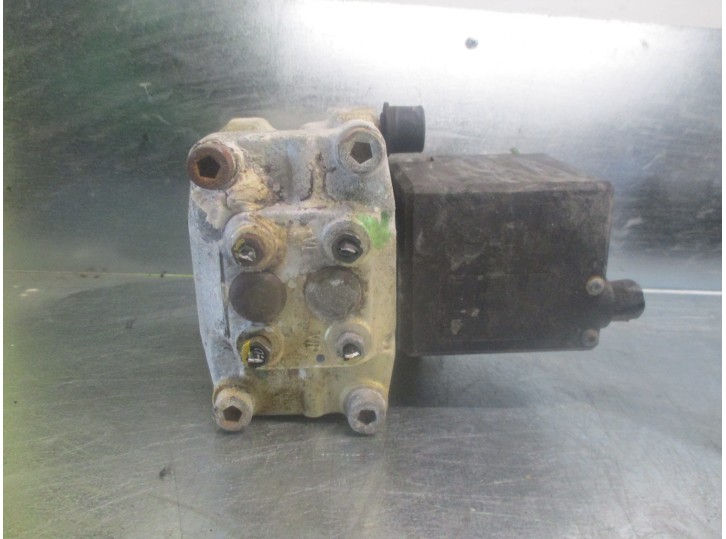 Replacement ABS for Peugeot 605 2.0 OEM IAM reference 454111 454111 BOSCH
