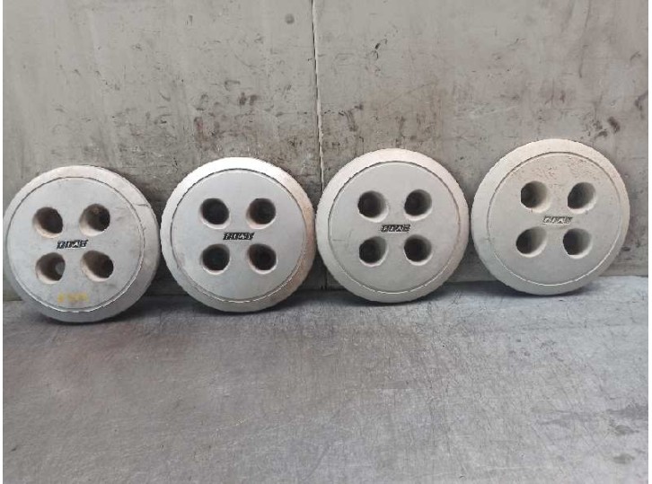 Replacement hubcap for Fiat Regata saloon 1.3 OEM IAM reference 