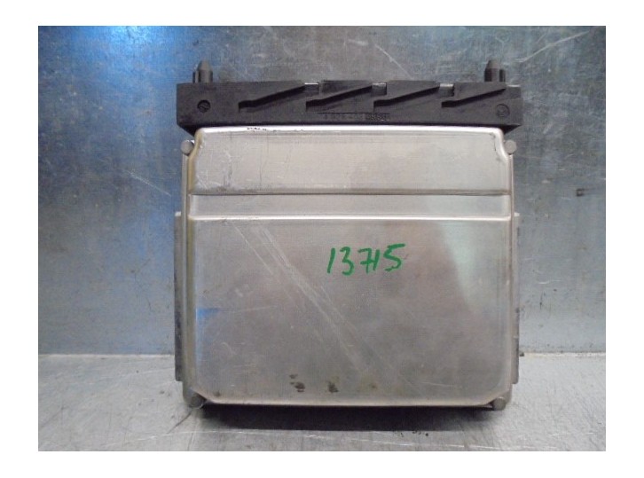 Replacement engine ECU for Volvo S60 sedan D5 OEM IAM reference 08677708A 0281010319 BOSCH