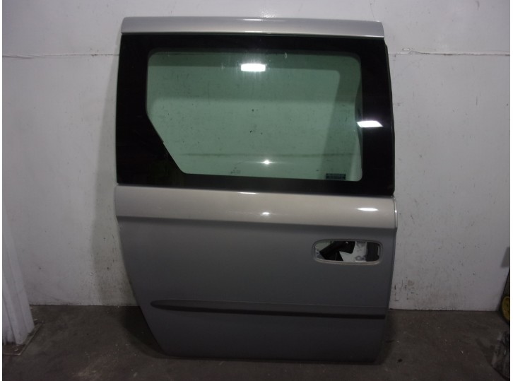 Recambio de puerta lateral corredera derecha para chrysler voyager (rg) 2.4 cat referencia OEM IAM 4894480AB GRIS 5 PUERTAS