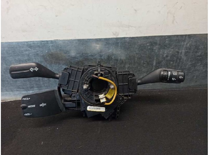 Recambio de mando luces para ford focus berlina (cap) 1.6 tdci cat referencia OEM IAM 3M5T6475AD  