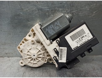Replacement front right window regulator motor for Fiat Ulysse (179) 2.2 16V JTD CAT OEM IAM reference 1400208580 28 PINS 5 P