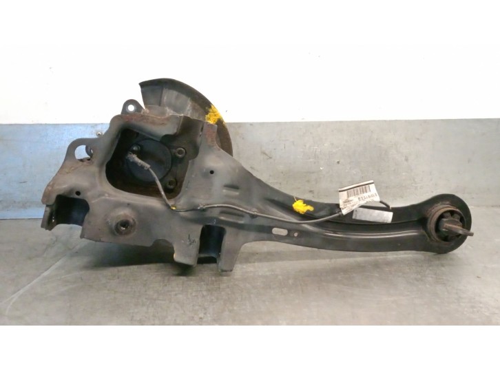 Replacement rear left stub axle for Volvo V40 Hatchback (525) D2 OEM IAM reference 31406755 31406755 