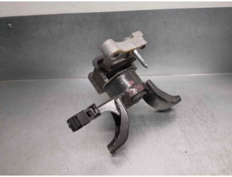 Recambio de soporte motor derecho para toyota auris 1.2 16v turbo cat referencia OEM IAM 123050Y130  
