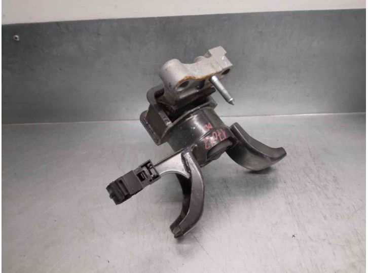 Recambio de soporte motor derecho para toyota auris 1.2 16v turbo cat referencia OEM IAM 123050Y130  