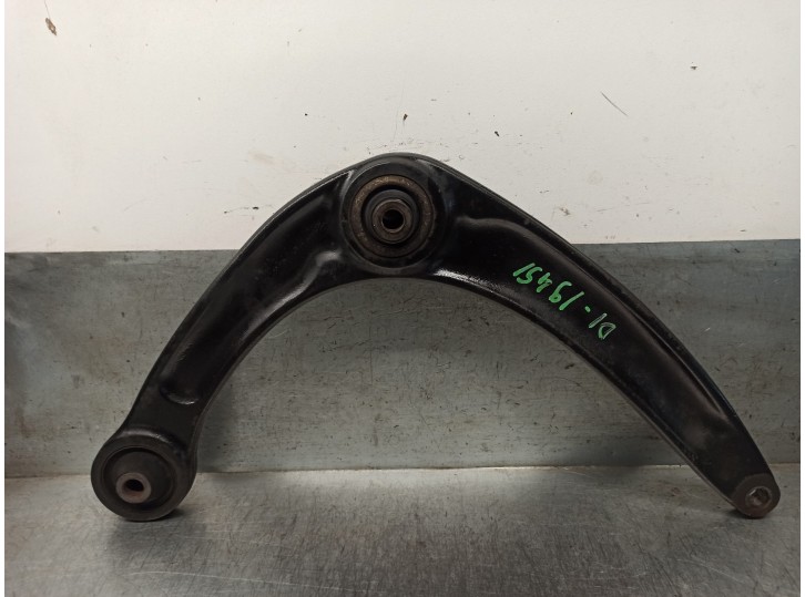 Recambio de brazo suspension inferior delantero izquierdo para citroën berlingo 1.6 16v hdi referencia OEM IAM 557452 