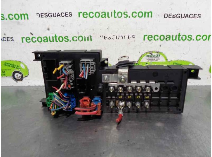 Recambio de caja reles / fusibles para volvo s80 berlina 2.4 cat referencia OEM IAM 8678449 