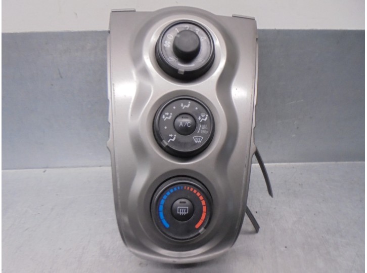Recambio de mando calefaccion / aire acondicionado para toyota yaris (_p9_) 1.0 vvt-i (ksp90_) referencia OEM IAM 554060D190  