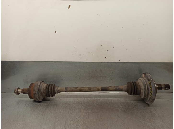 Recambio de transmision trasera izquierda para mercedes-benz clase cls (w219) 3.5 v6 cat referencia OEM IAM A2113500556  