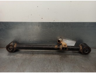 Recambio de brazo suspension inferior trasero izquierdo para ssangyong musso 2.9 tdi grand lux referencia OEM IAM 4550105200  