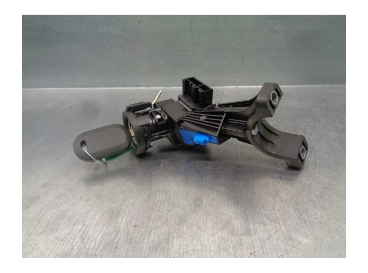 Ignition switch replacement part for Fiat Tipo II (357) fam easy OEM IAM reference 00519773450 51865544 