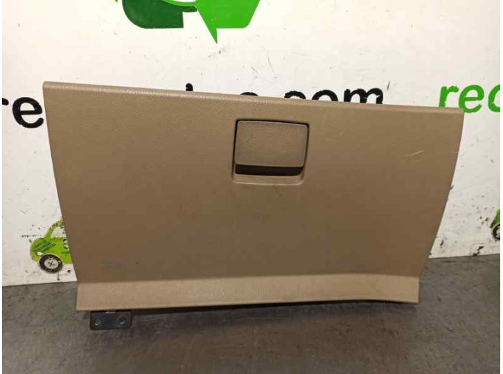 Recambio de guantera para ssangyong rodius 2.7 turbodiesel cat referencia OEM IAM 7770021000  