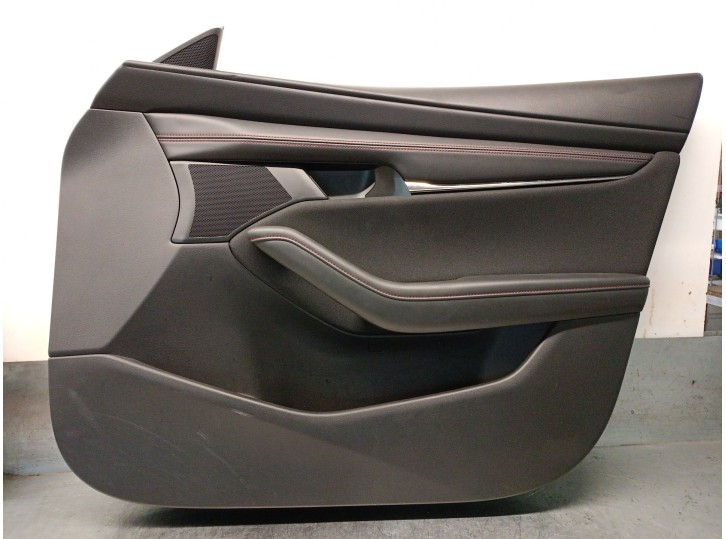 Recambio de guarnecido puerta delantera derecha para mazda 3 hatchback (bp) 2.0 skyactiv-g m hybrid referencia OEM IAM BCJH6843Z