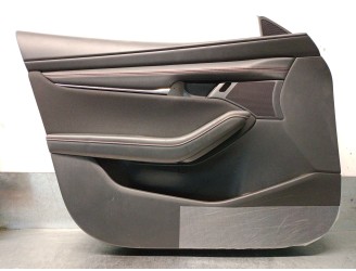 Recambio de guarnecido puerta delantera izquierda para mazda 3 hatchback (bp) 2.0 skyactiv-g m hybrid referencia OEM IAM BCJH458